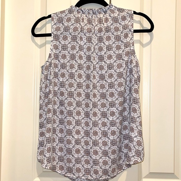 Loft Sleeveless Blouse - Picture 2 of 3